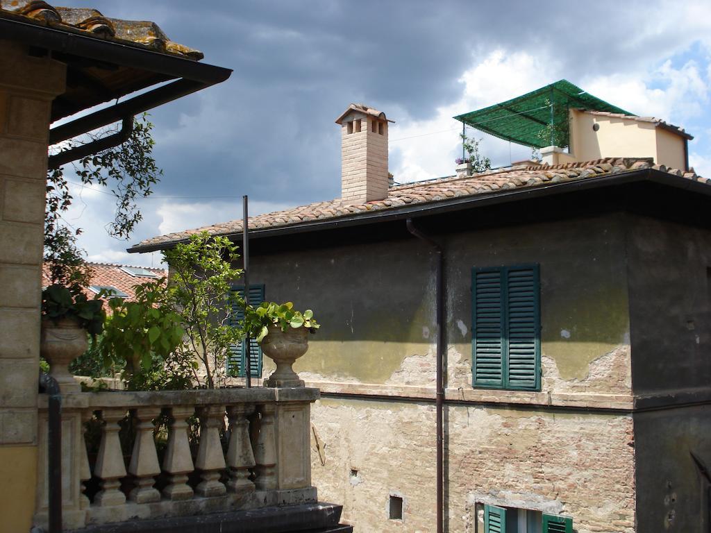 La Casa Di Antonella Hotel Siena Bagian luar foto