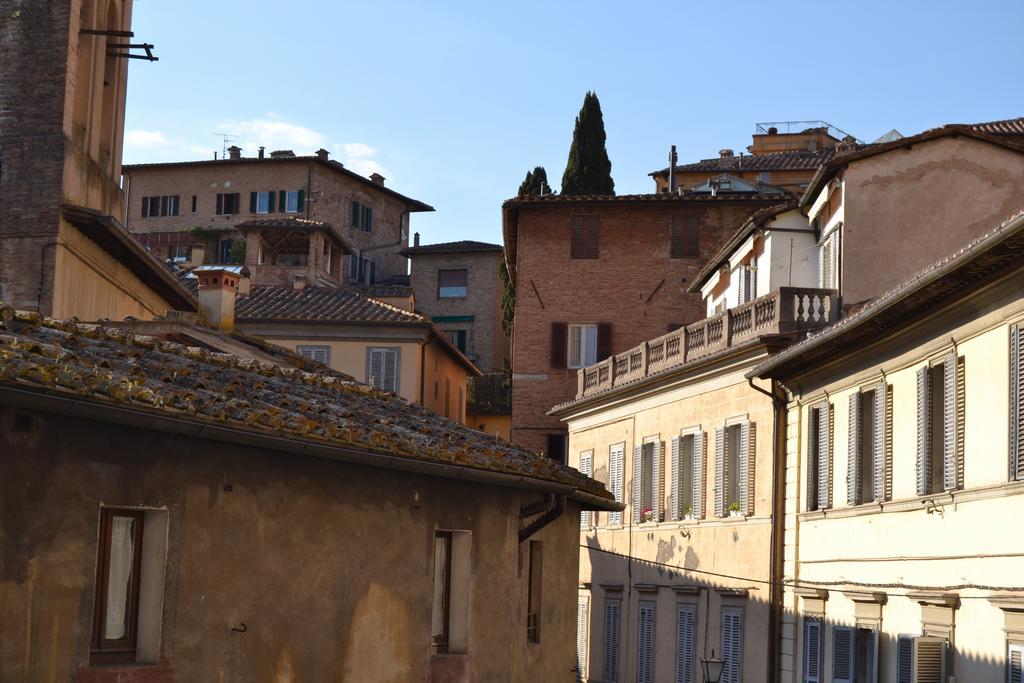 La Casa Di Antonella Hotel Siena Bagian luar foto